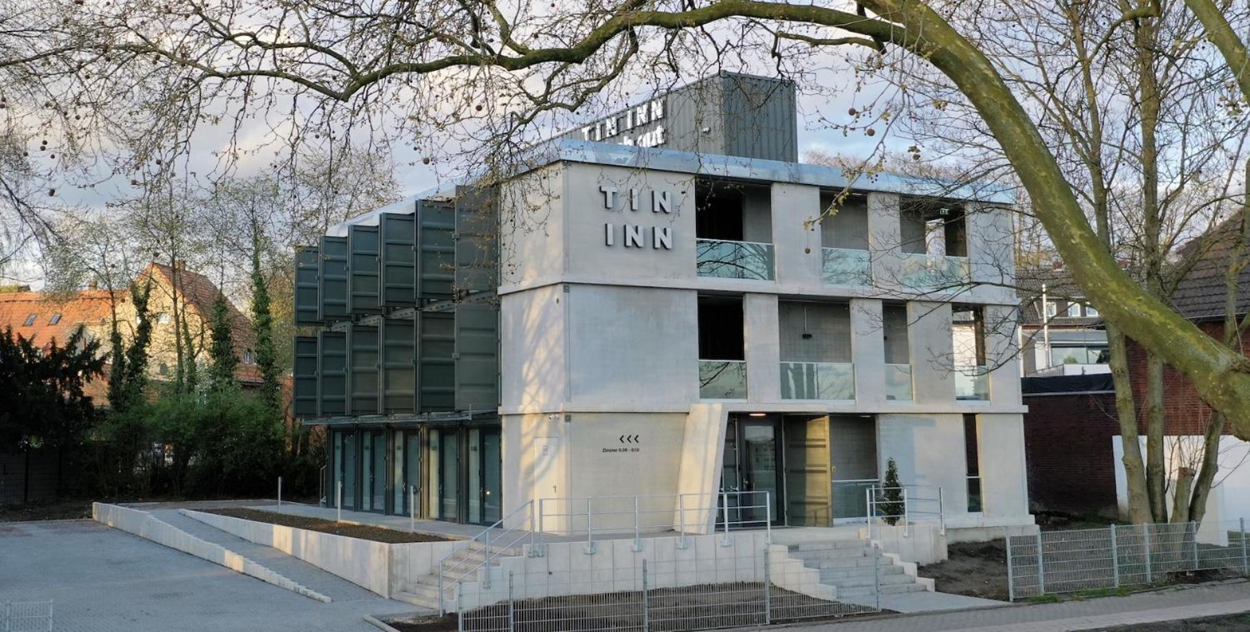 Tin Inn - Hueckelhoven - Das Hotel Aus Hochwertig Ausgebauten Ueberseecontainern 外观 照片