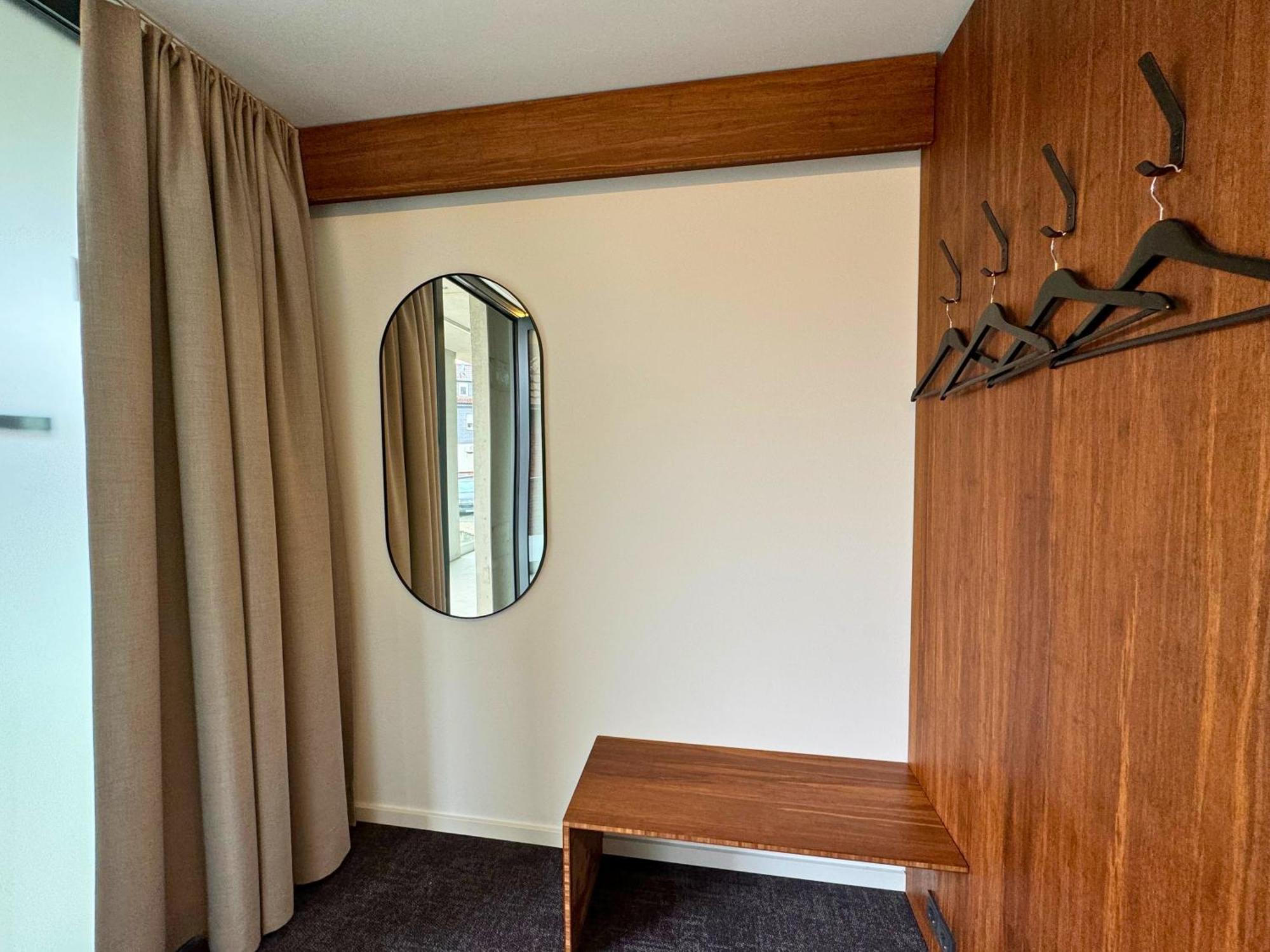 Tin Inn - Hueckelhoven - Das Hotel Aus Hochwertig Ausgebauten Ueberseecontainern 外观 照片